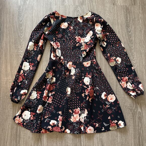 Abercrombie & Fitch long sleeve v-neck flare dress size XSmall, new without tags - Picture 12 of 12